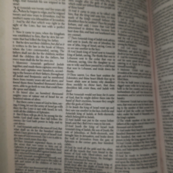 Holy Bible KJV Old & New Testament - Picture 9 of 11